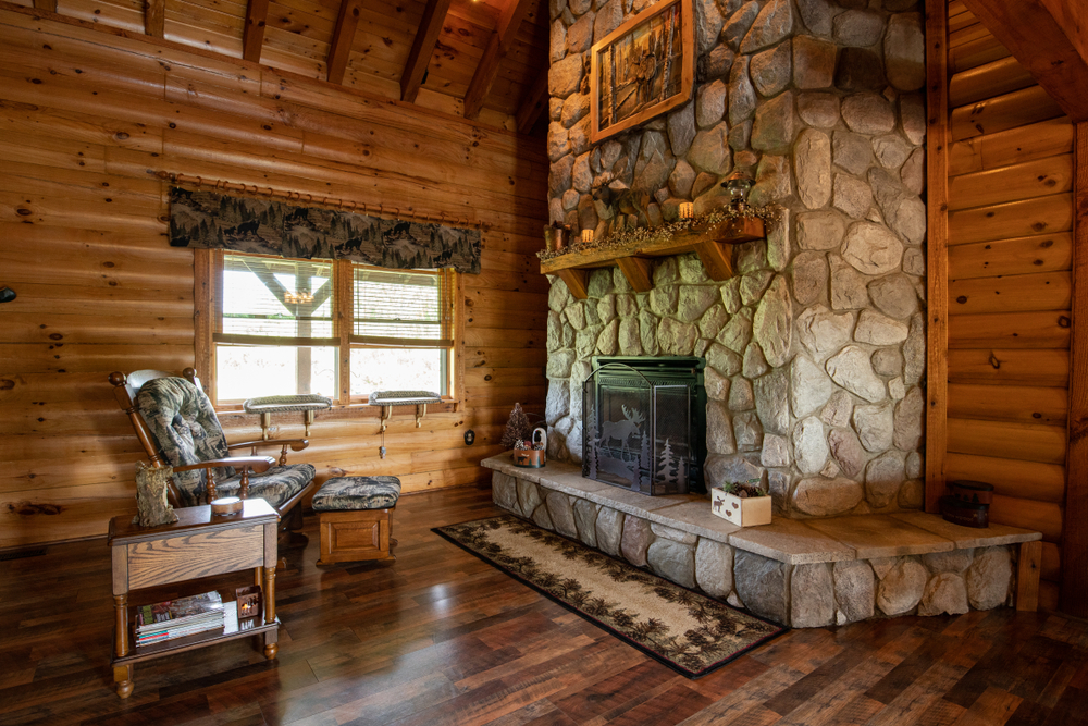 Grant,,michigan,/,usa, ,09 15 2019:,log,cabin,style,home